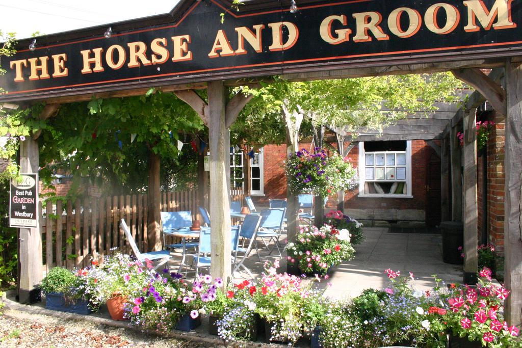 Horse & Groom B&B Westbury  Exteriör bild